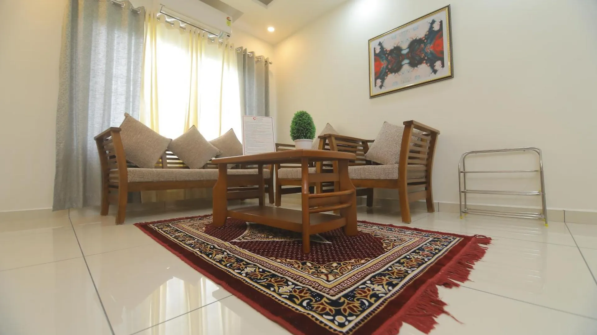 Castle Brook Residential Homestay contacts